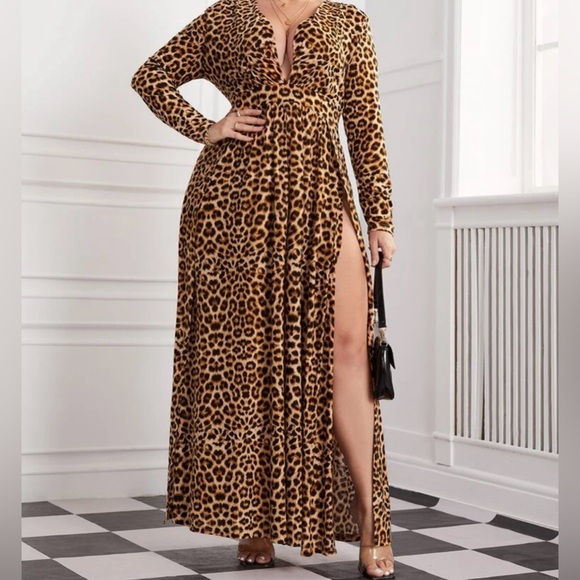SHEIN Dresses & Skirts - Brand New Plus Size Leopard Print Dress Size 4XL‎